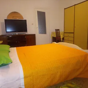  Bed and breakfast 56 Euro A Notte
