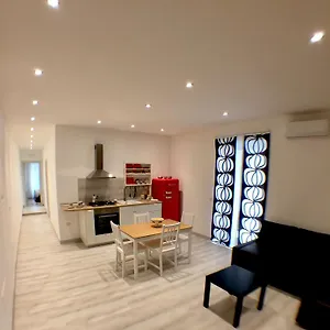  Apartamento Musa Attica Italia